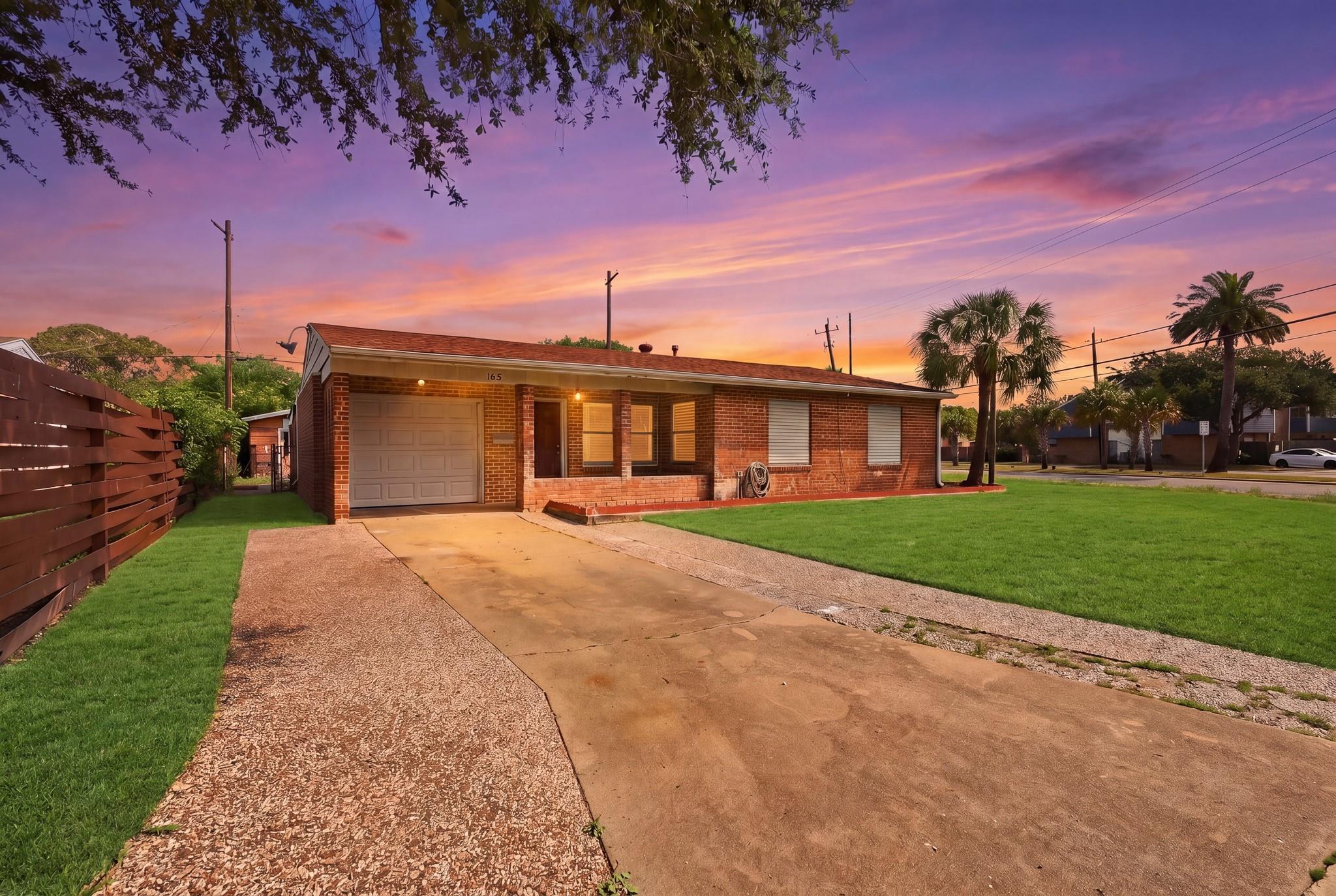 106 Barracuda Avenue