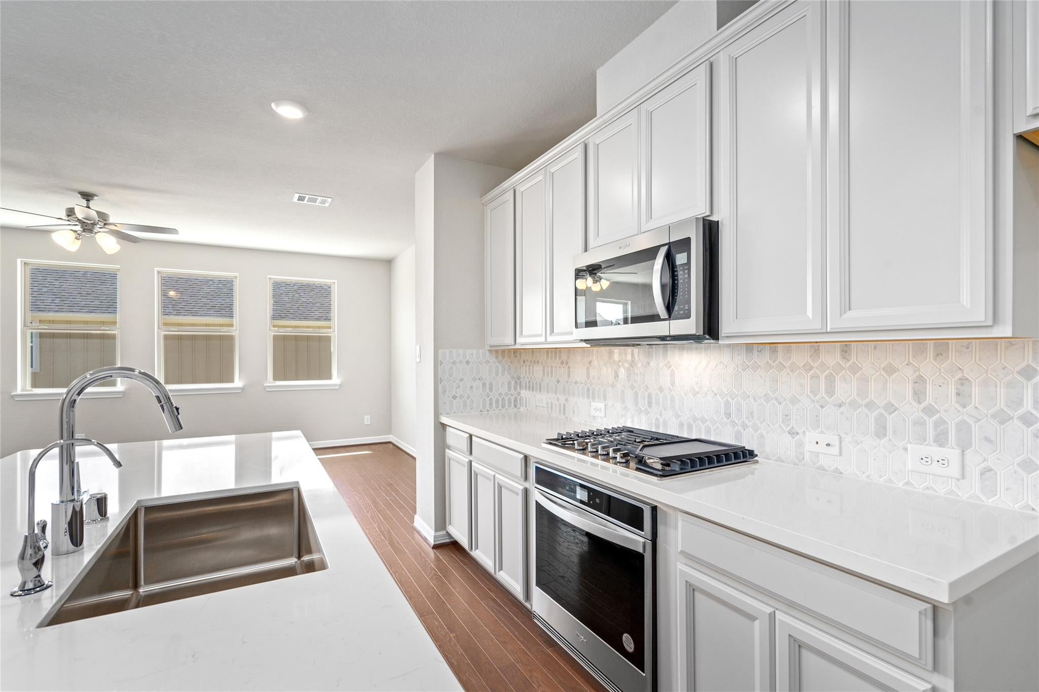 9521 Towne Lake Parkway