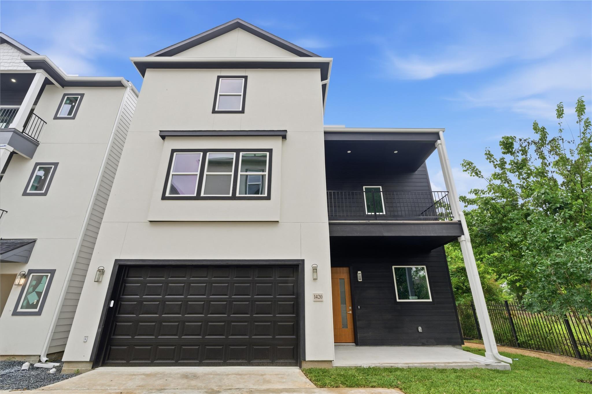 1420 W 34th 1/2 Street