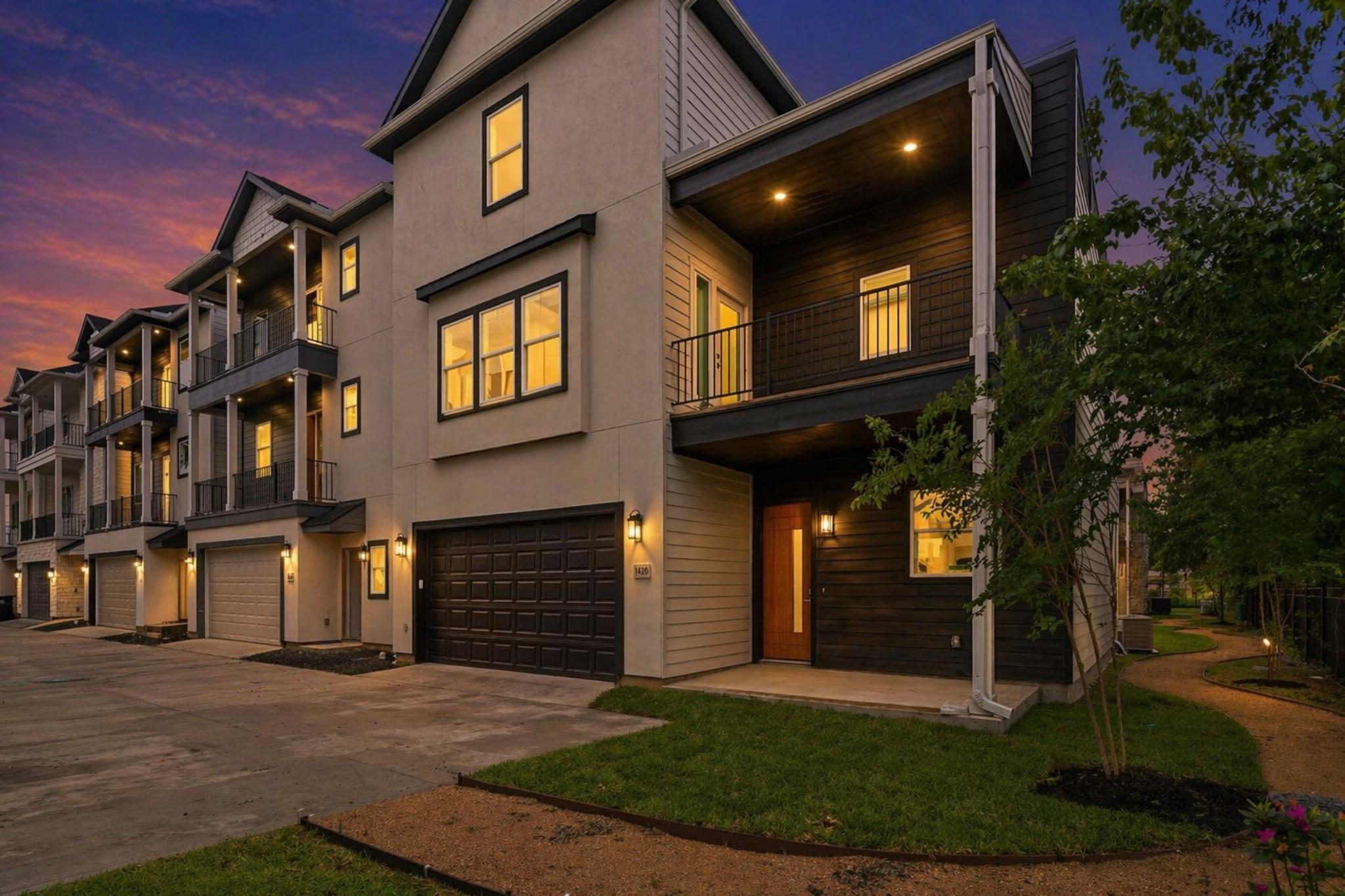 1420 W 34th 1/2 Street