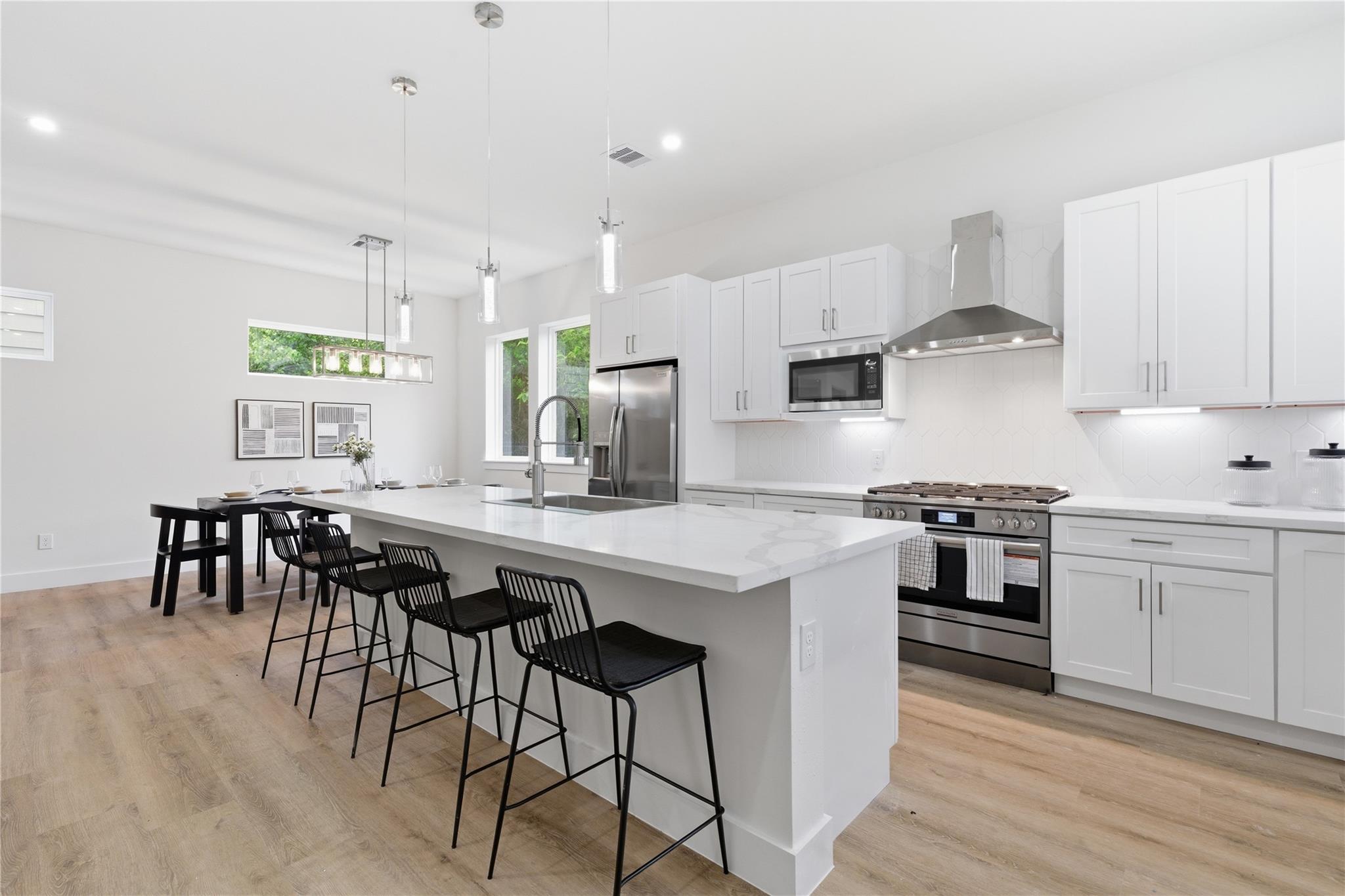 1420 W 34th 1/2 Street
