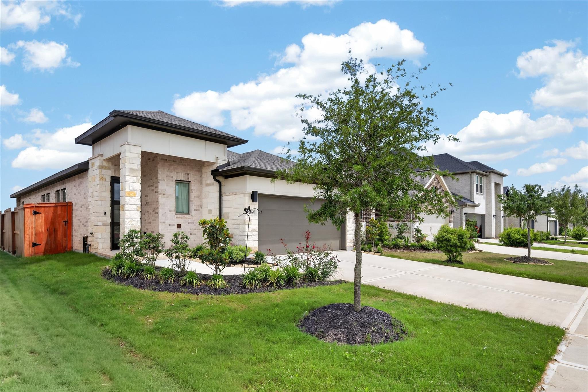 2867 Orange Leaf Drive