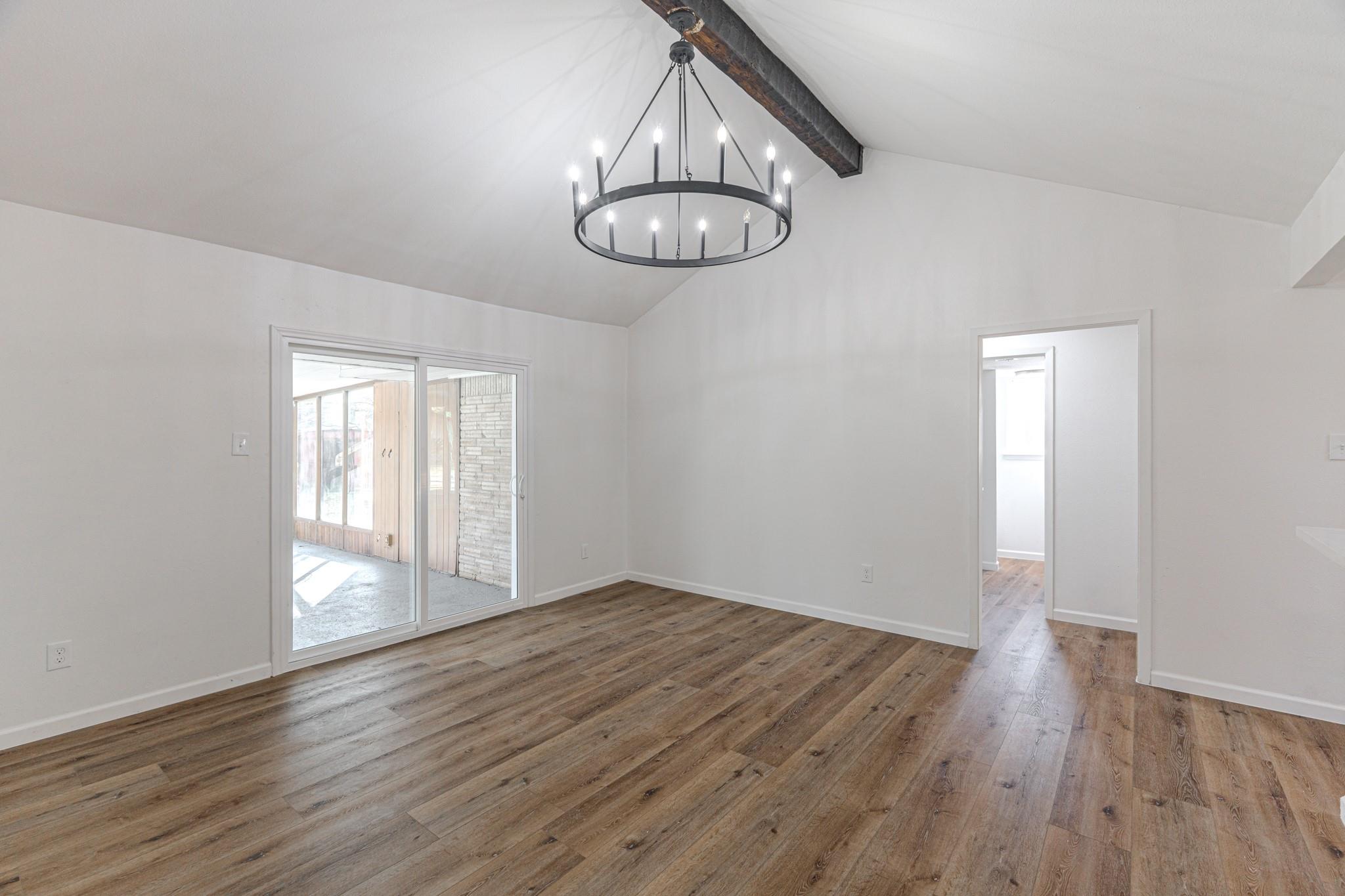 9214 Woodland Oaks Drive