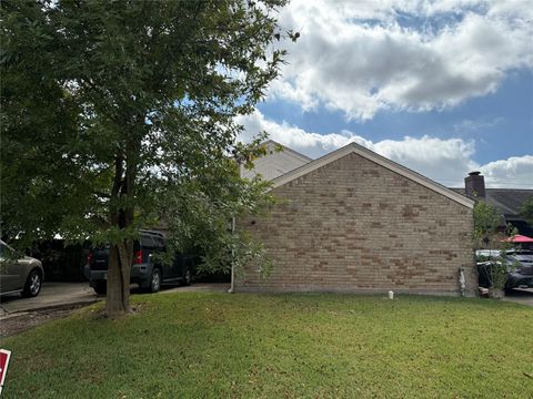 Photo of 13103 Creekview Park Drive, Houston, TX 77082 (MLS # 55911900)