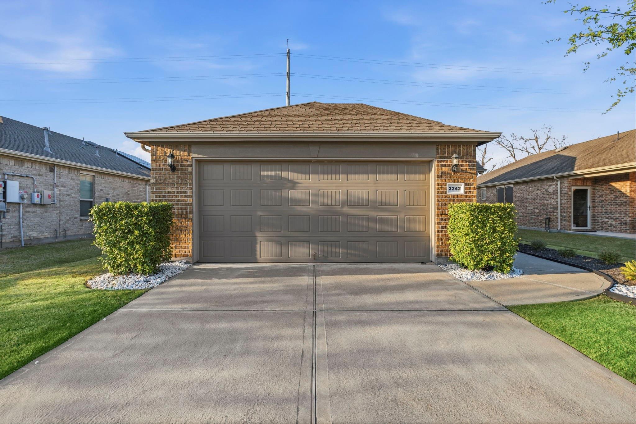 3242 Golden Eagle Way