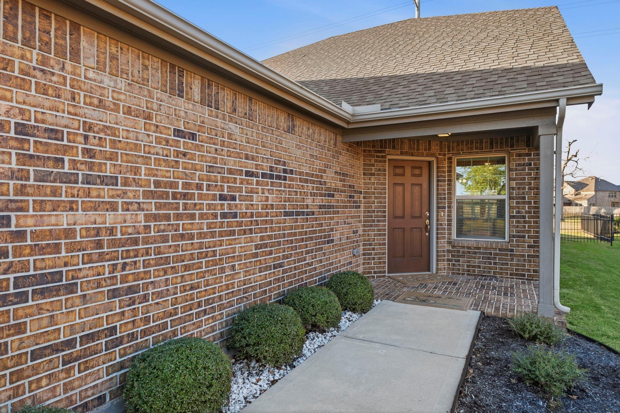 3242 Golden Eagle Way
