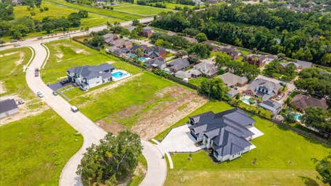 Tiny photo for 1618 Crown Oaks Court, Pearland, TX 77581 (MLS # 56483655)