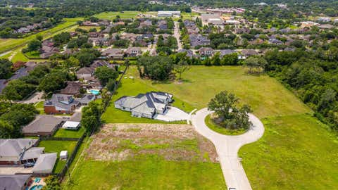 Tiny photo for 1618 Crown Oaks Court, Pearland, TX 77581 (MLS # 56483655)