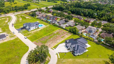 Tiny photo for 1618 Crown Oaks Court, Pearland, TX 77581 (MLS # 56483655)