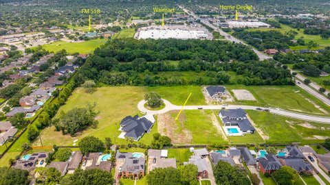 Tiny photo for 1618 Crown Oaks Court, Pearland, TX 77581 (MLS # 56483655)