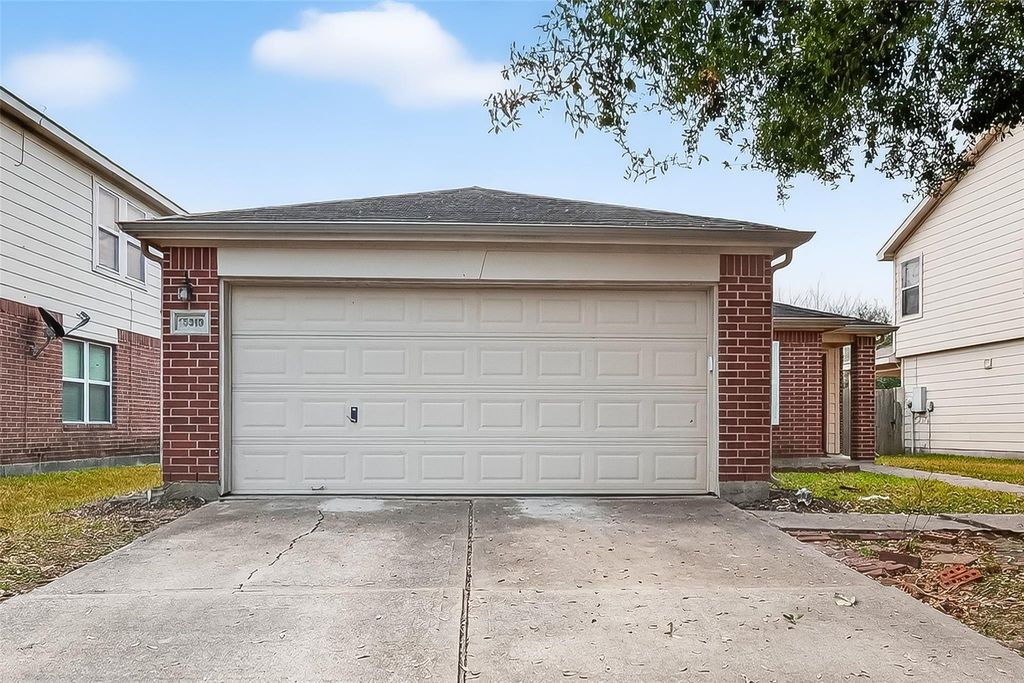 Photo of 15319 Mission Oak Drive Dr, Houston, TX 77083 (MLS # 96326058)