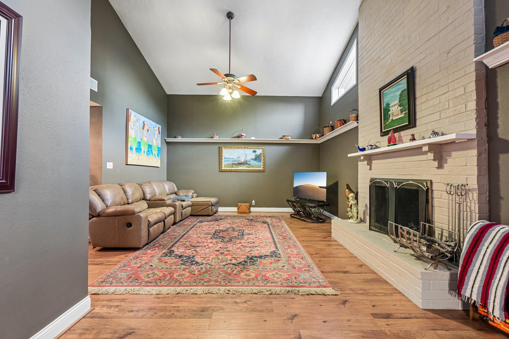 2535 Cliff Drive