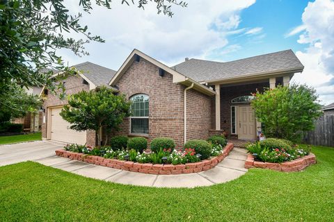 Photo of 5510 S Denham Ridge Lane, Spring, TX 77389 (MLS # 77123037)