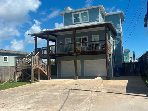 Photo of 520 W Avenue A, Port Aransas, TX 78373 (MLS # 41549061)