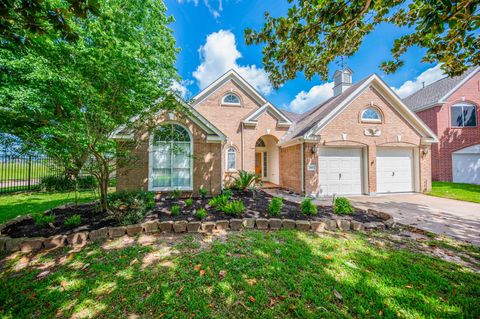 Photo of 703 Acacia Place, Missouri City, TX 77459 (MLS # 44044741)