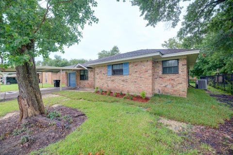 Photo of 5535 Elm Springs Drive, Houston, TX 77048 (MLS # 78750315)