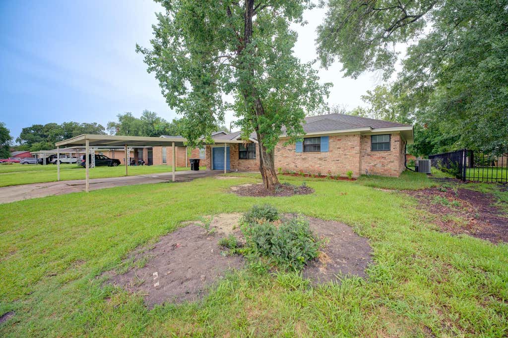 Photo of 5535 Elm Springs Drive, Houston, TX 77048 (MLS # 78750315)