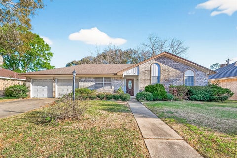 Homes For Sale - 1215 Easy Street<br/> Rosenberg, TX 77471