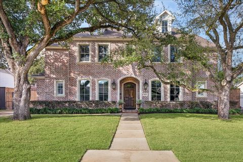 Photo of 6234 Lynbrook Drive, Houston, TX 77057 (MLS # 17550489)