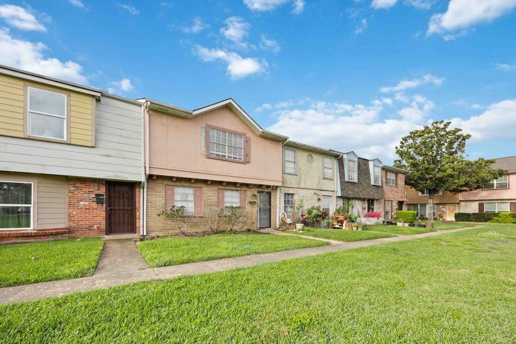 8456 Leawood Boulevard