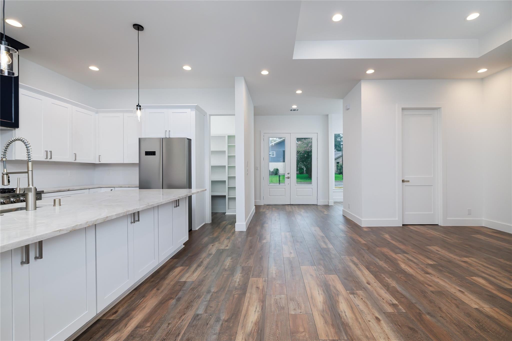 1049 Broadmoor Drive