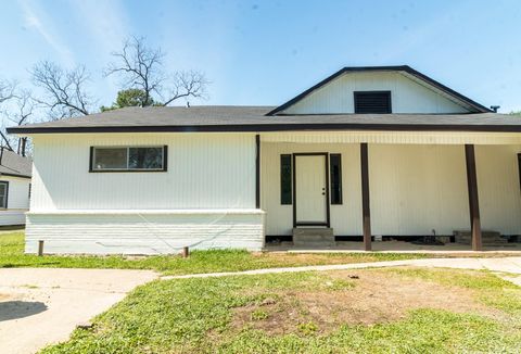 Photo of 4918 Leffingwell Street, Houston, TX 77026 (MLS # 34779187)