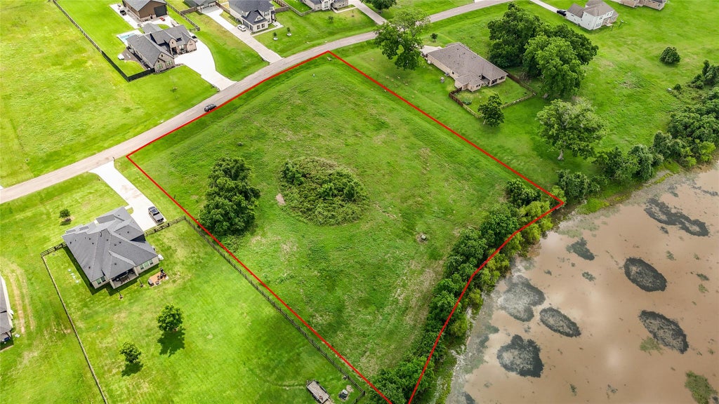 Photo of 950 Lakeland Circle, Rosharon, TX 77583 (MLS # 48748932)
