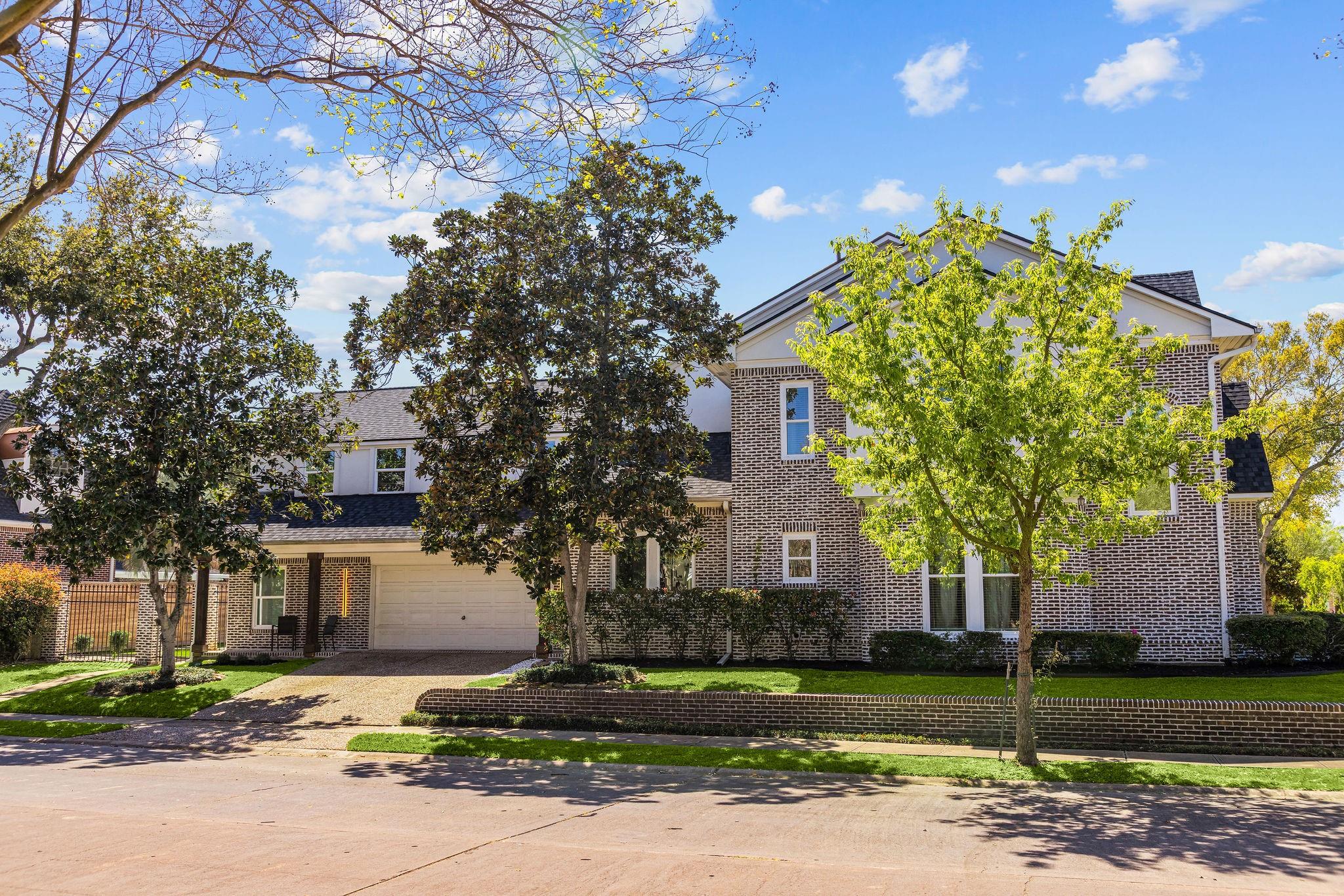 13 Queen Mary Court