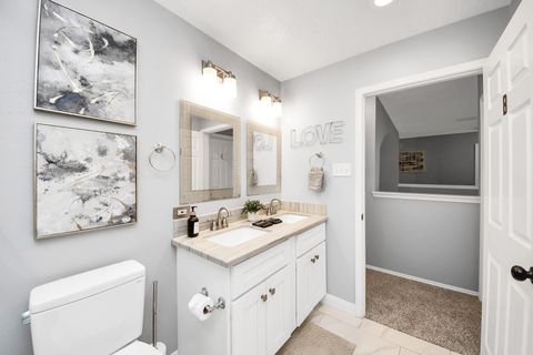 Tiny photo for 12711 Laurel Bank Way, Houston, TX 77014 (MLS # 98984964)