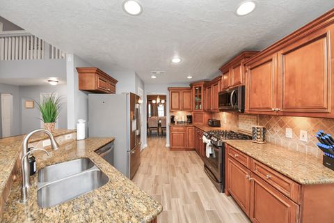 Tiny photo for 12711 Laurel Bank Way, Houston, TX 77014 (MLS # 98984964)