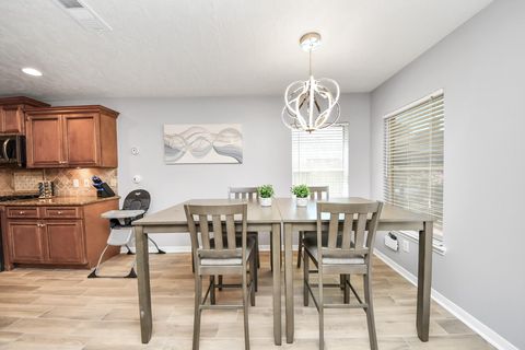 Tiny photo for 12711 Laurel Bank Way, Houston, TX 77014 (MLS # 98984964)