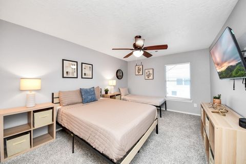 Tiny photo for 12711 Laurel Bank Way, Houston, TX 77014 (MLS # 98984964)