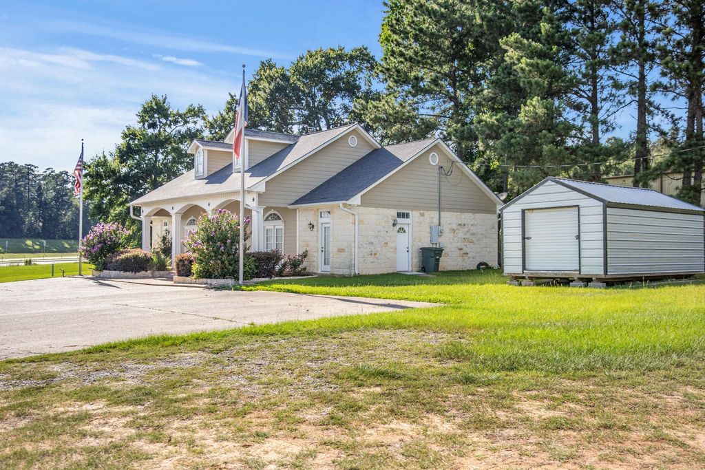 Photo of 140 State Highway 19, Huntsville, TX 77340 (MLS # 9012659)