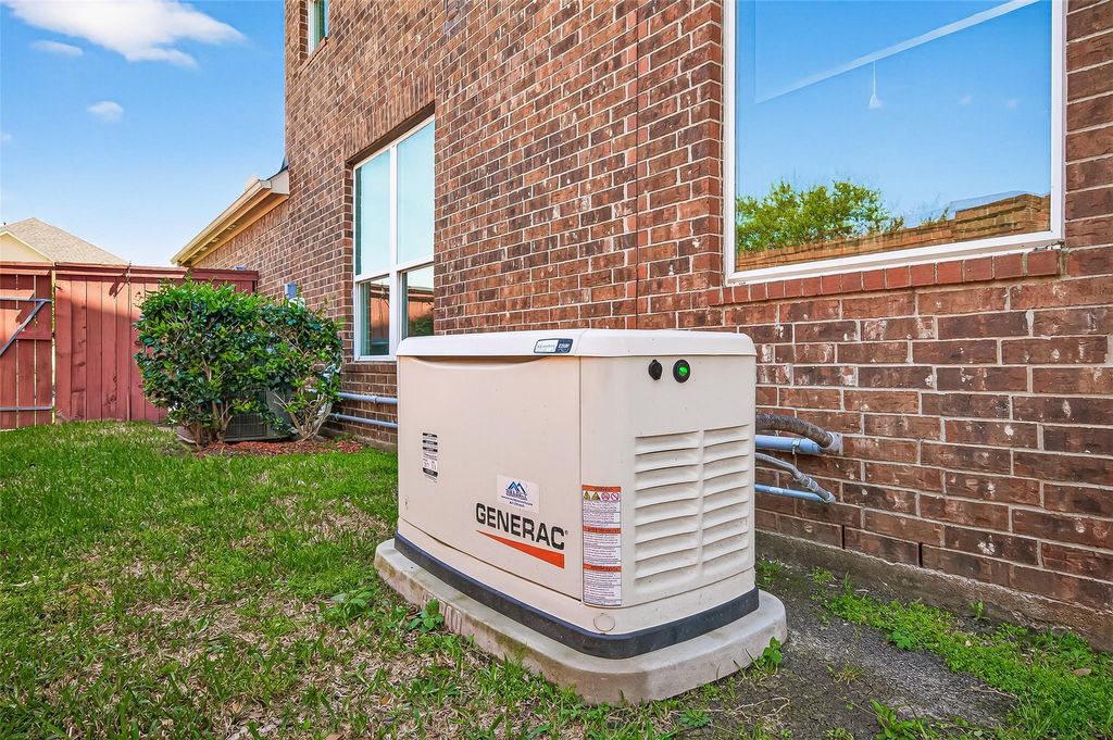 Photo of 51 Scepter Ridge, Sugar Land, TX 77498 (MLS # 42369148)