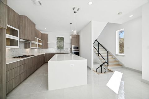 1603 Utah Street Houston TX 77007