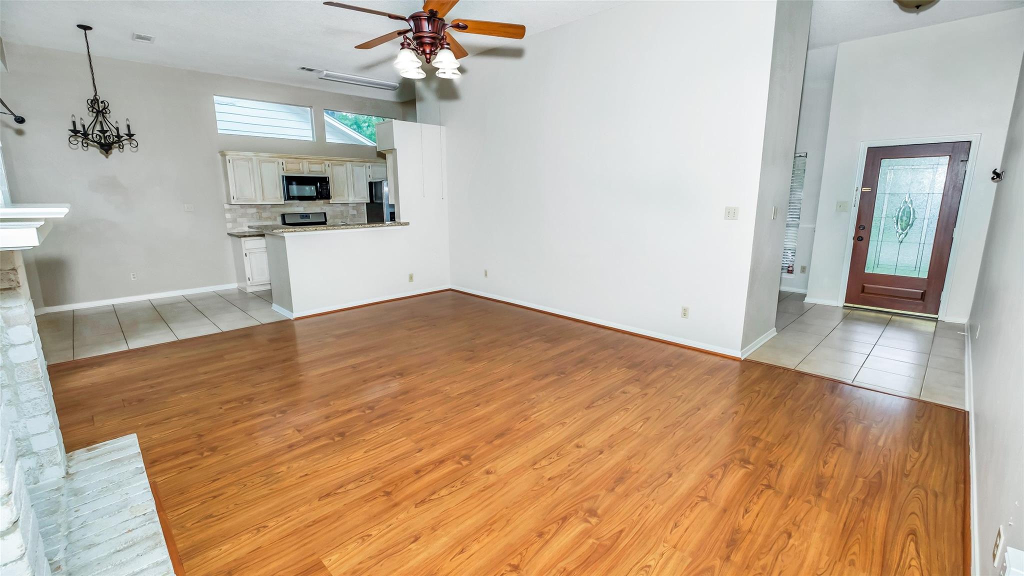171 E Pathfinders Circle