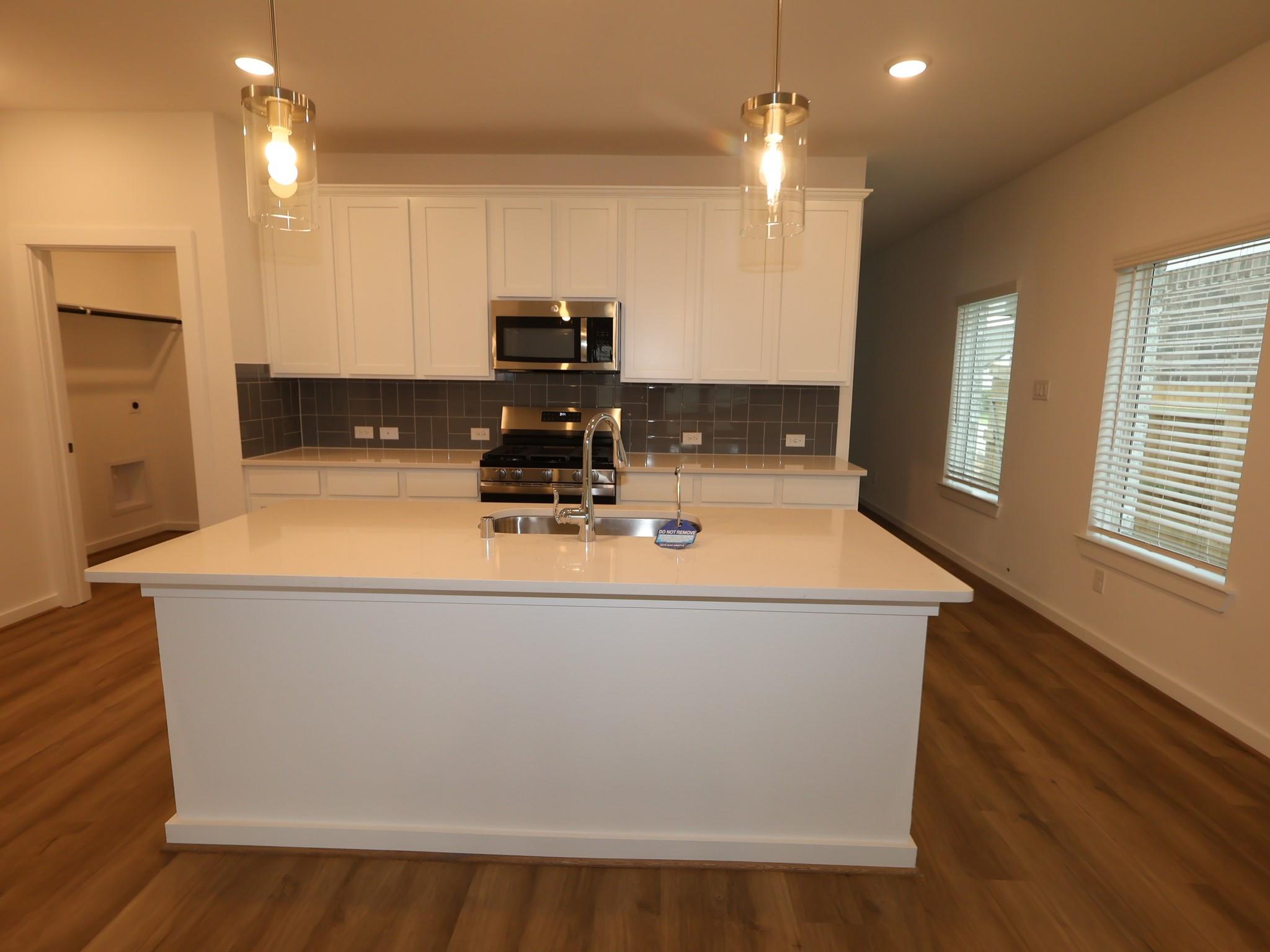 8222 Blue Shell Lane