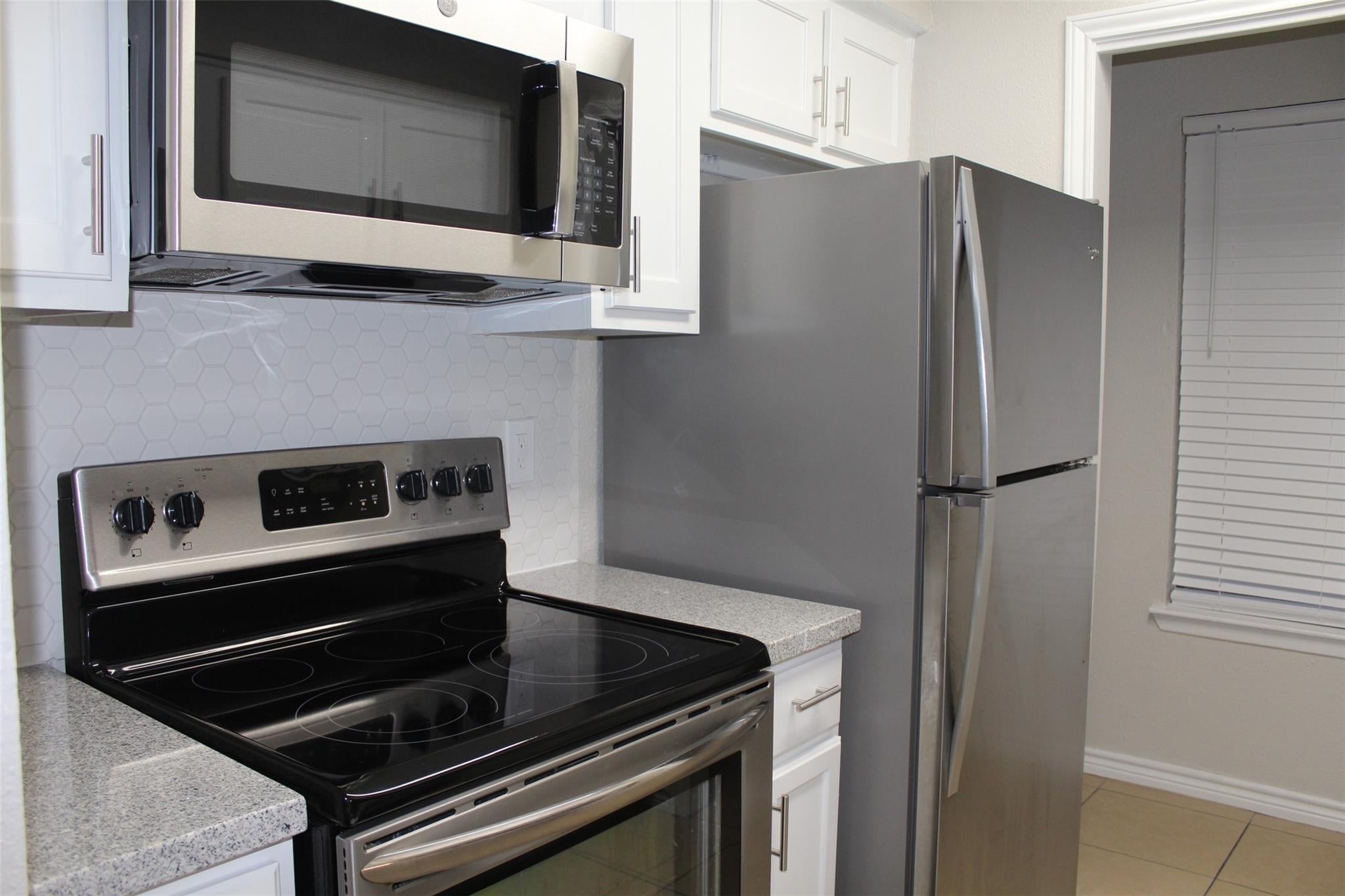 1122 Brenda Lane A