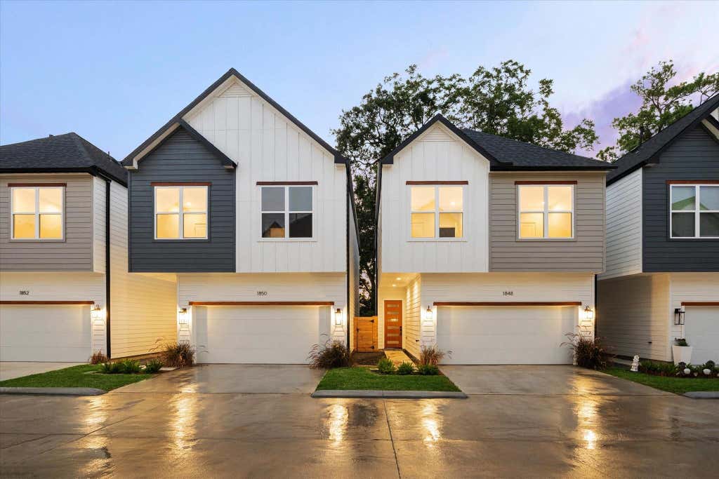 Photo of 1824 W Tidwell Road Rd, Houston, TX 77091 (MLS # 58693530)