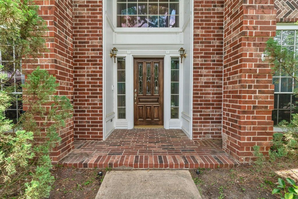 Photo of 1022 Pinewood Lane, Seabrook, TX 77586 (MLS # 23442034)