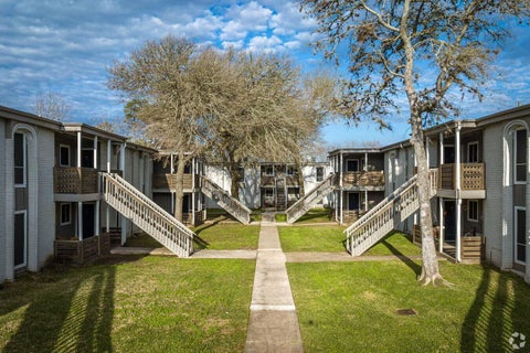 Photo of 132 Oyster Creek Drive #33, Lake Jackson, TX 77566 (MLS # 64028656)