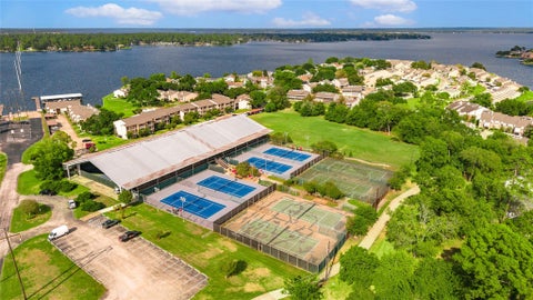 Photo of 201 Lakeview Terrace, Conroe, TX 77356 (MLS # 88116246)
