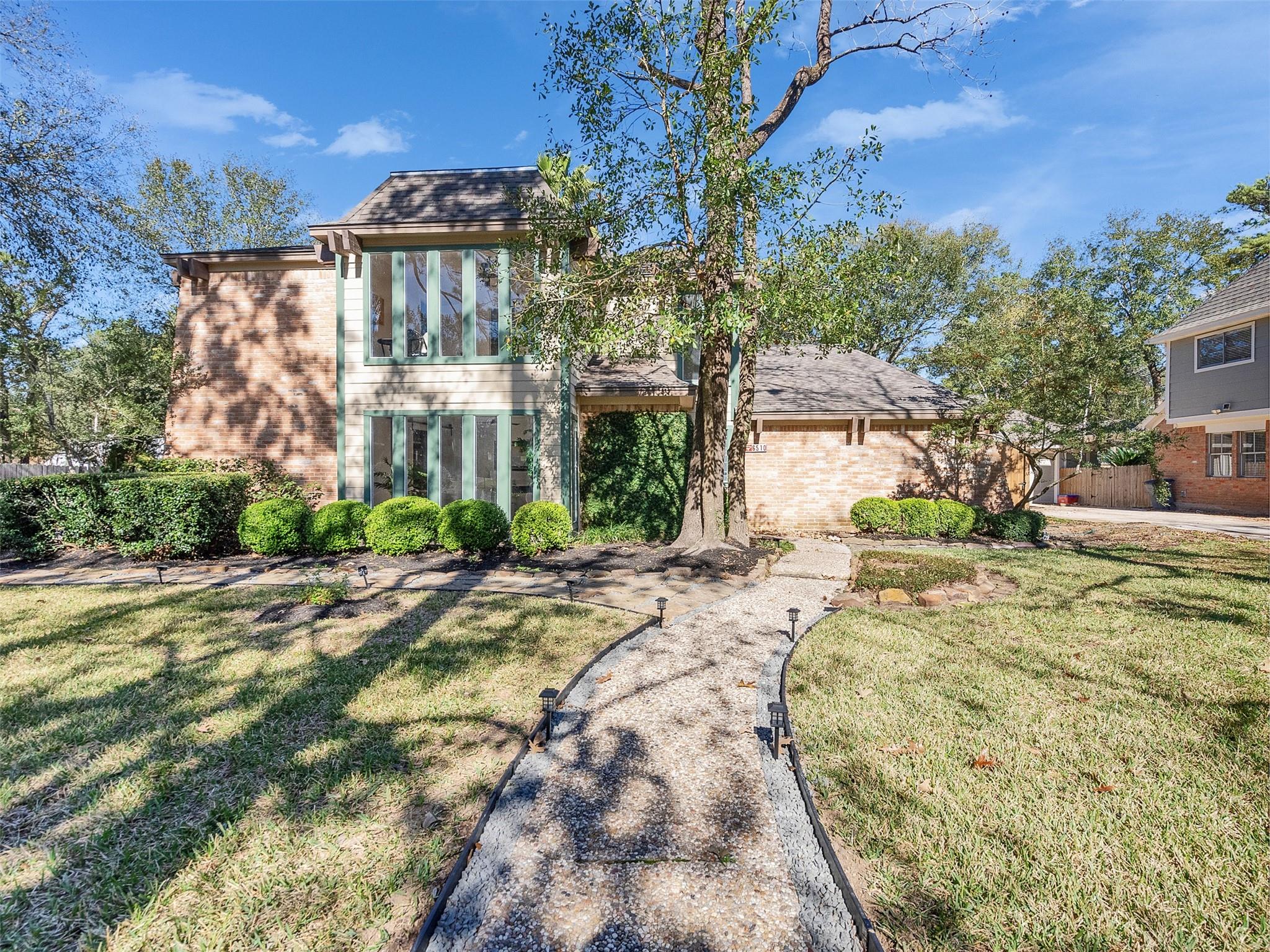 6510 Knollview Drive