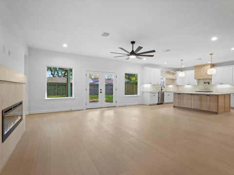 10438 Brinwood Drive Houston TX 77043