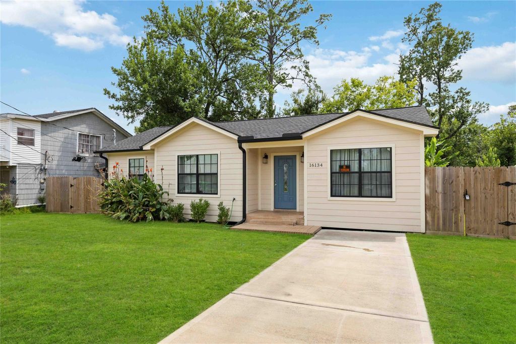 Photo of 16134 Palm Street, Channelview, TX 77530 (MLS # 8060087)