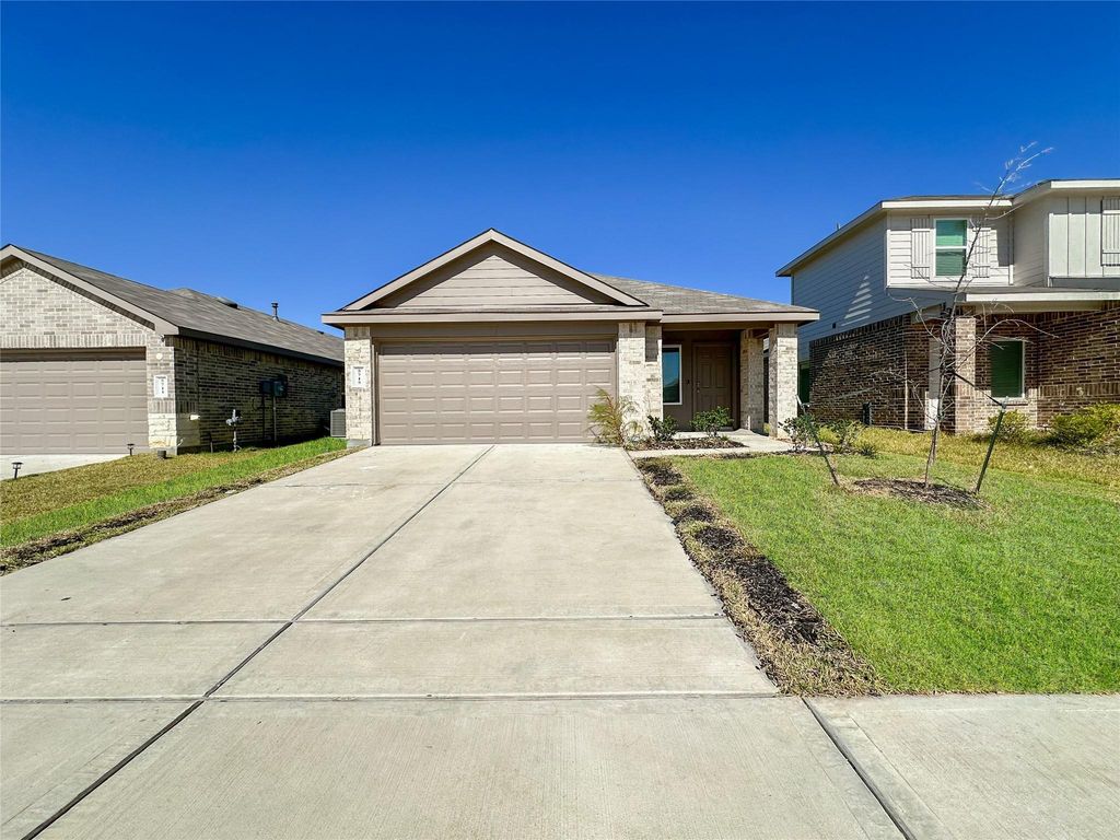 Photo of 5715 Vintage Oakmont Dr Dr, North Houston, TX 77373 (MLS # 38639106)