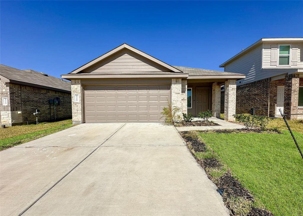 Photo of 5715 Vintage Oakmont Dr Dr, North Houston, TX 77373 (MLS # 38639106)