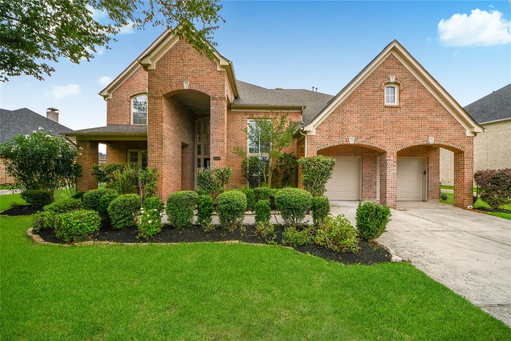 Photo of 2008 Anchor Bay Court, Pearland, TX 77584 (MLS # 83444748)