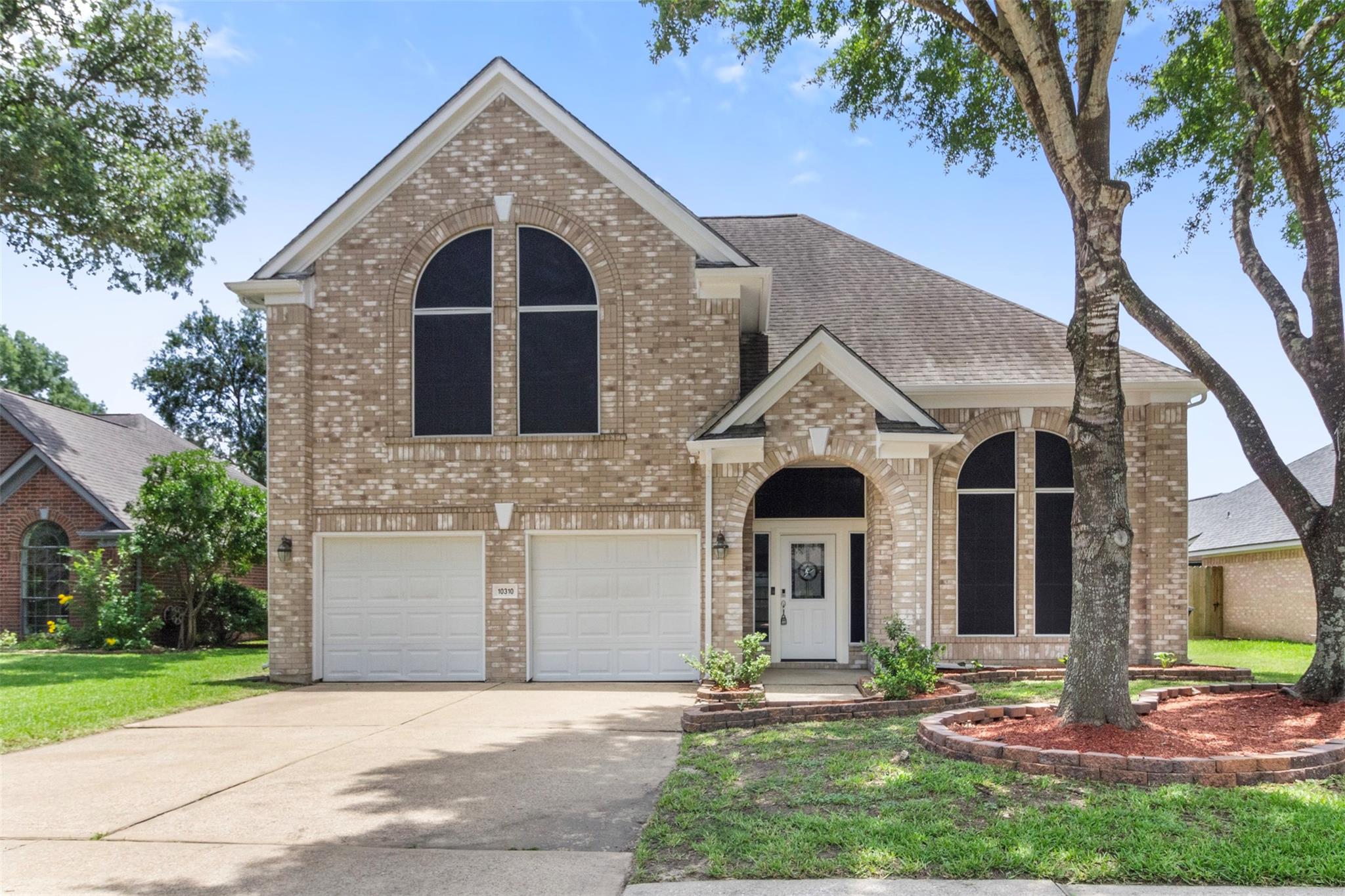 10310 Little Oak Drive