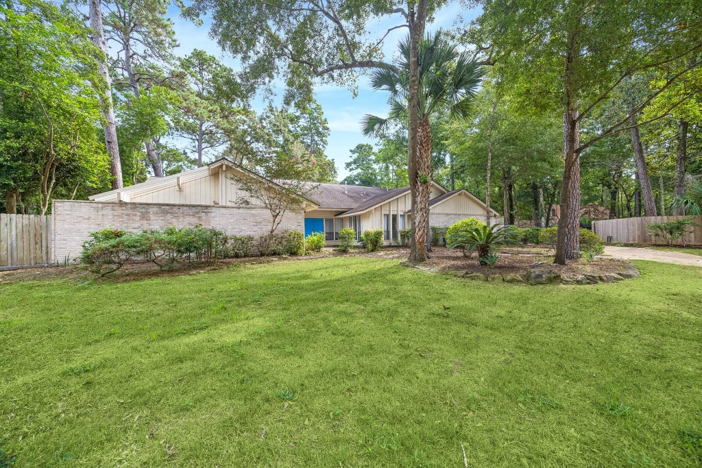 Photo of 2310 Mill Lake Drive, Kingwood, TX 77339 (MLS # 79403742)